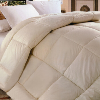 圣安贝の布団は冬に芯に厚い羊毛を加えます。ダブネによって180*210 cm 3 kgです。