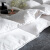 鸿润家纺羽毛布団の芯の50%が白フェザーによって全绵の防塵シトの布地に厚くされ、冬に保温布団のダブルル200*230 cmに1.1 kgを充てます。